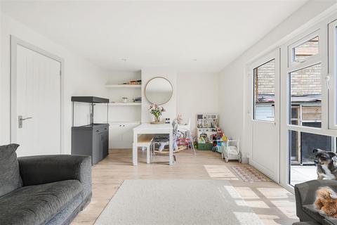3 bedroom terraced house for sale, Queensway, Haverhill CB9