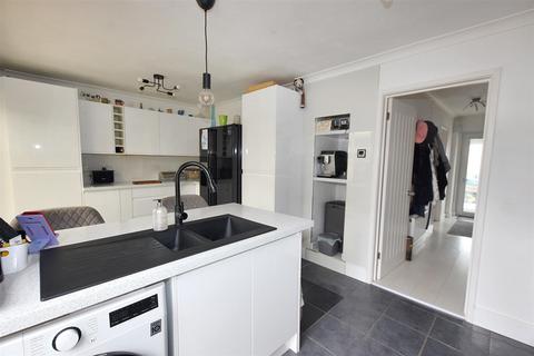 12 Boscarn Road, Redruth, TR15 1QB