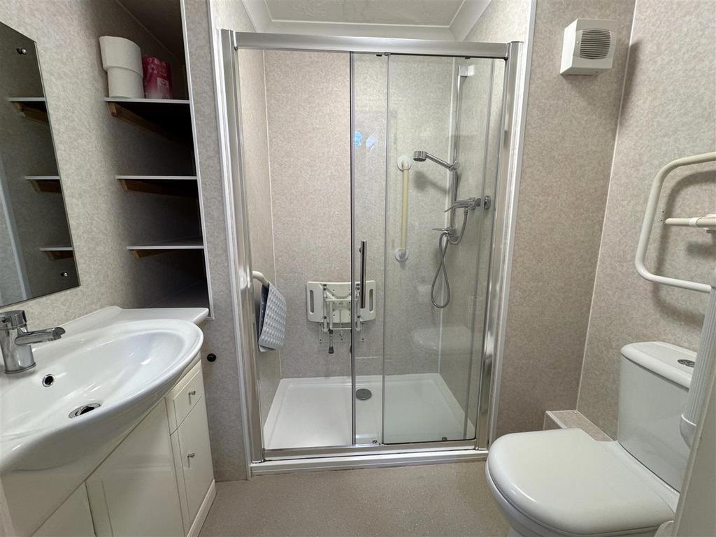 Shower room .jpg