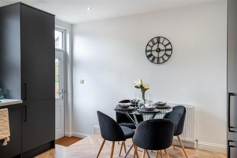 5 bedroom terraced house for sale, Buslingthorpe Lane, Leeds LS7