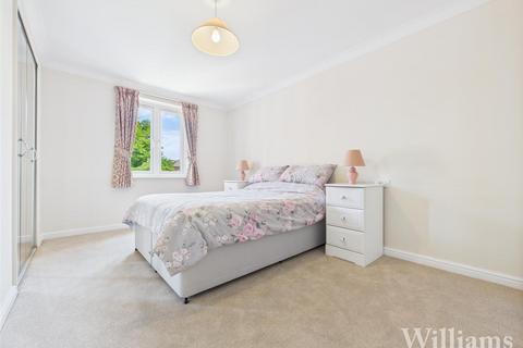 2 bedroom retirement property for sale, Croft Road, Aylesbury HP21