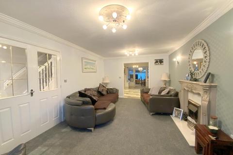 17 Brunel Close, Grimsby, DN32 9FE
