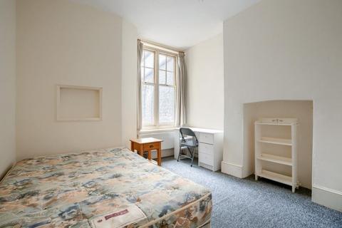 4 bedroom terraced house to rent, Trinity Street