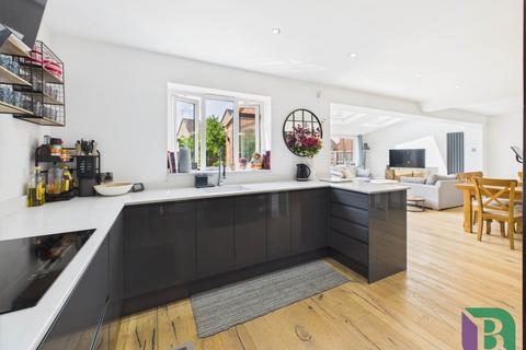 4 bedroom detached house for sale, Holst Crescent, Milton Keynes MK7