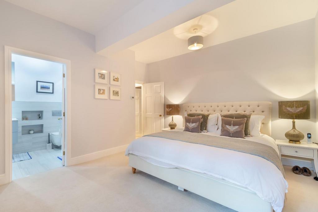 8627263-interior43.jpg