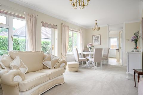 undefined, Robert Close, Hersham Village, KT12