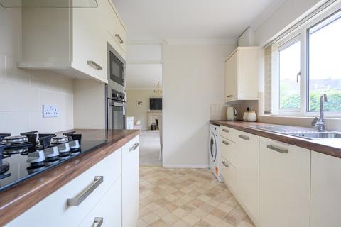 undefined, Robert Close, Hersham Village, KT12