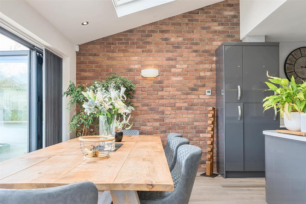 Open Plan Kitchen / Dining / Living Room