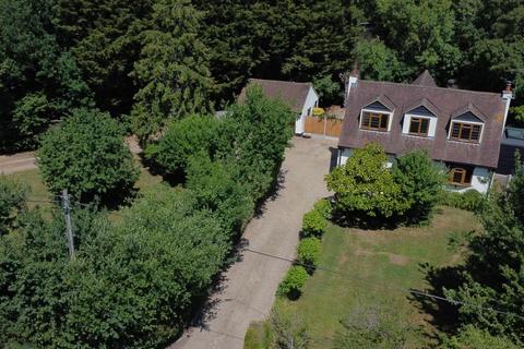 3 bedroom detached house for sale, Creephedge Lane, East Hanningfield