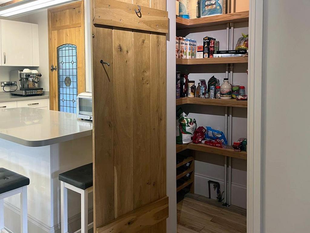 Kitchen 5.jpg