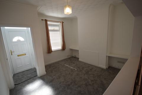 3 bedroom end of terrace house to rent, Farrar Street, Barnsley, South Yorkshire, S70