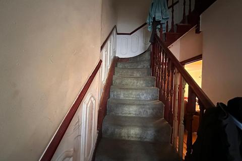 4 bedroom terraced house to rent, Park Road, Ilford IG1