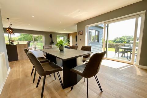 3 bedroom detached house for sale, Broadstone, Monmouth NP25