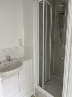 2 bedroom flat to rent, Russell Quay, West Street, Gravesend, DA11 0BP