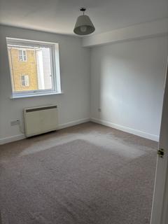 2 bedroom flat to rent, Russell Quay, West Street, Gravesend, DA11 0BP