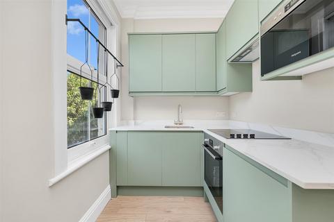 2 bedroom flat for sale, Church Road, London NW10