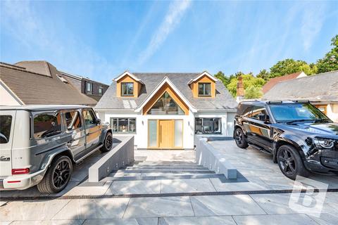 4 bedroom detached house for sale, Orange Tree Hill, Havering-Atte-Bower, Romford, RM4