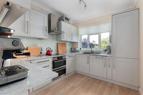 2 bedroom maisonette for sale, Martin Way, Morden SM4