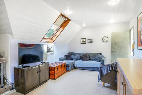 undefined, Avenue Road, London, N6