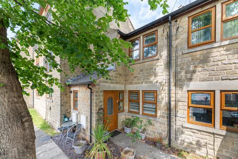 3 bedroom townhouse for sale, Priestthorpe Road, Bingley, West Yorkshire, BD16
