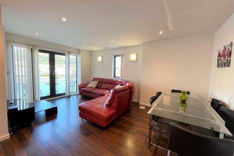 2 bedroom apartment to rent, South Quay, Kings Road, Swansea, SA1