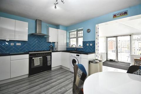 undefined, Camberwell Way, Hull