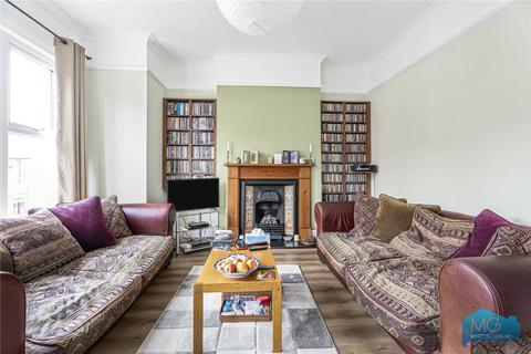 3 bedroom apartment for sale, Rathcoole Gardens, London, N8