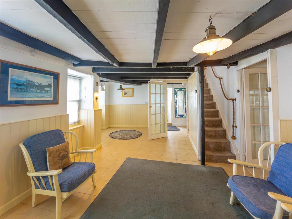 The Beach House, Coverack-03.jpg