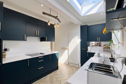 3 bedroom semi-detached bungalow for sale, King George Road, South Shields