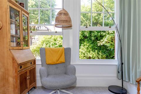 1 bedroom flat for sale, Shakespeare Road, Worthing
