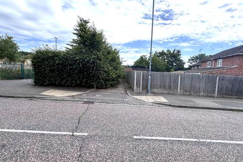 Land for sale, Garage Compound at Long Readings Lane, Berkshire, SL2 1QE