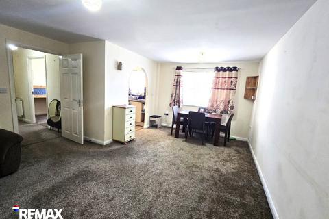 2 bedroom flat to rent, royal oak court, DAGENHAM RM8