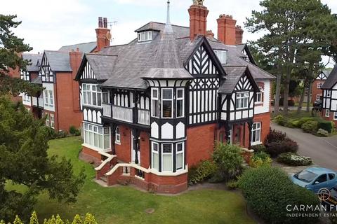 2 bedroom apartment for sale, Dee Banks, Great Boughton, CH3
