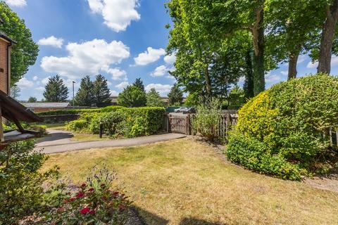 1 bedroom flat for sale, Rosemary Lane, Horley RH6