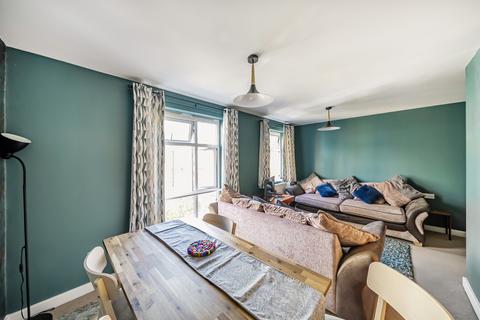 2 bedroom flat for sale, Groombridge Court, 30 Hogarth Crescent, Croydon, CR0