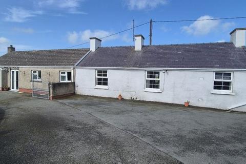 undefined, Rhosybol, Amlwch, Anglesey, LL68