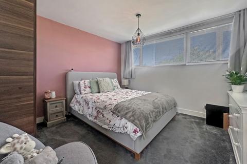 264 Falstones, Basildon, SS15 5DS