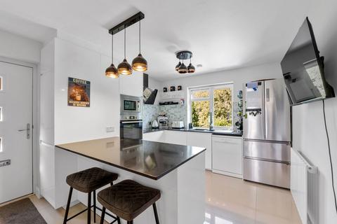 255 Caterham Drive, Coulsdon, CR5 1JS