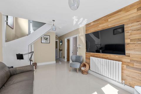 255 Caterham Drive, Coulsdon, CR5 1JS