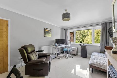 255 Caterham Drive, Coulsdon, CR5 1JS