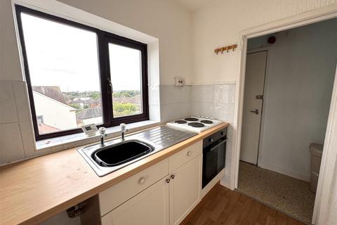 1 bedroom flat to rent, Warner Avenue, Pogmoor, Barnsley
