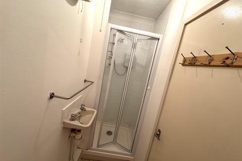 1 bedroom flat to rent, Warner Avenue, Pogmoor, Barnsley