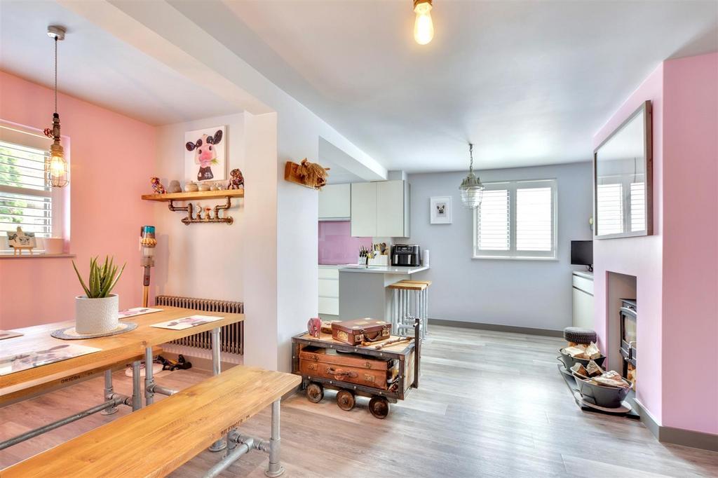 Kitchen 4.jpeg