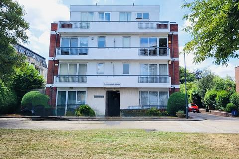 3 bedroom flat for sale, Sunningdale Lodge, Stonegrove, Edgware HA8