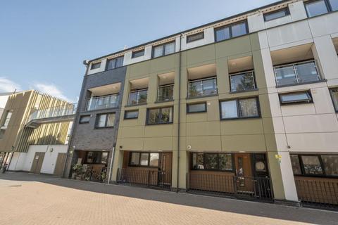 undefined, Maidenhead,  Berkshire,  SL6