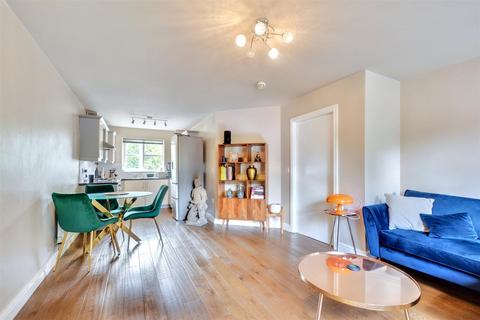 1 bedroom flat for sale, Millbank Place, Bestwood Village, Nottingham