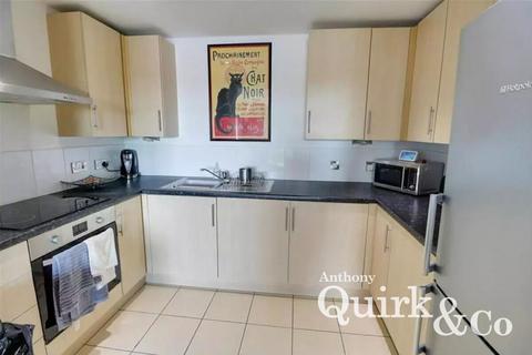 2 bedroom flat for sale, Atlanta Boulevard, Romford, RM1