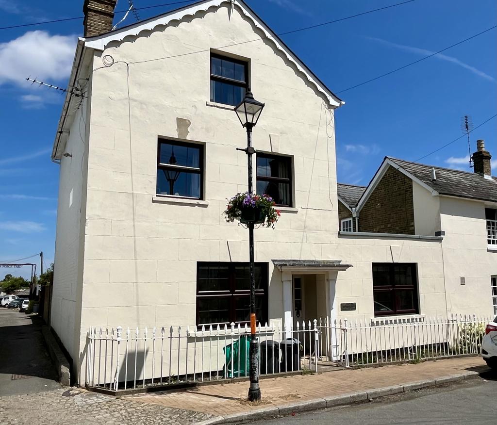 Top Flat Woodhurst