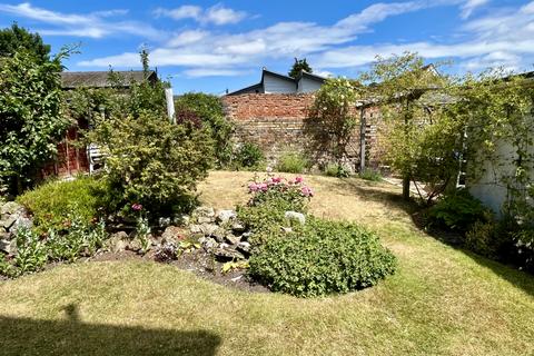 2 bedroom maisonette for sale, Swanley Village Road, Swanley Kent BR8 7NF