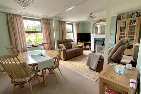 2 bedroom maisonette for sale, Swanley Village Road, Swanley Kent BR8 7NF